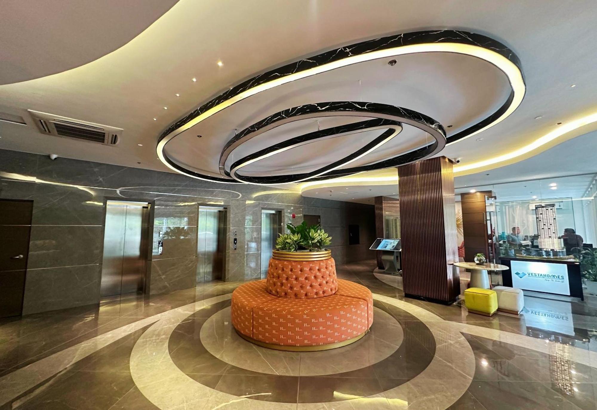 Hayat Sky Towers Hotel Cebu Exterior photo